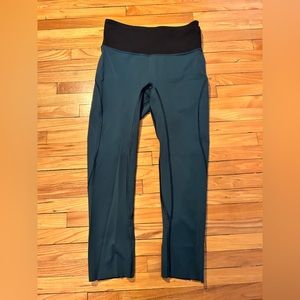 Lululemon - Cropped Nulux Leggings - 4